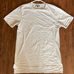 Elwood split hem extended length tee